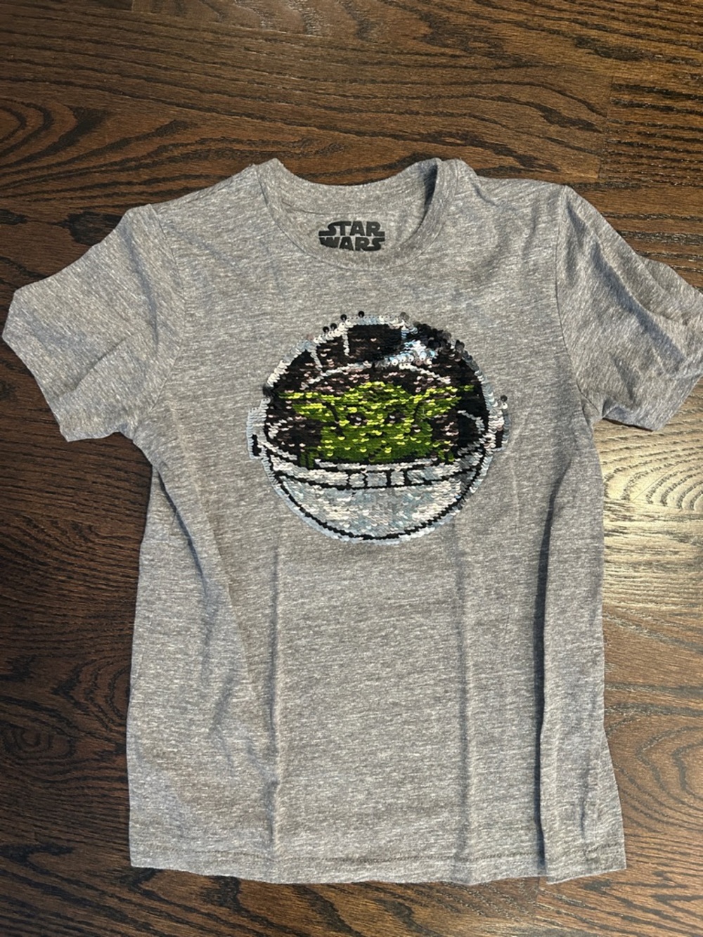 Star Wars Gray Tee with Reversible Sequin Grogu Graphic